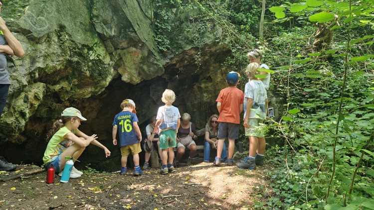 A la grotte